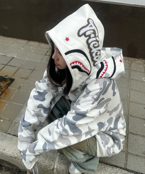 セール】シャークデザイン カモフラ柄 ジップアップパーカー（パーカー