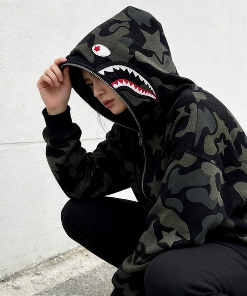 セール】シャークデザイン カモフラ柄 ジップアップパーカー（パーカー