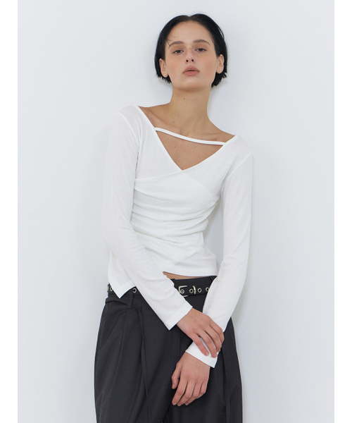 ETMON（エトモン）の「Unbalance Strap T-Shirt, Ivory（Tシャツ/カットソー・レディース・その他・FREE）」の5枚目の写真