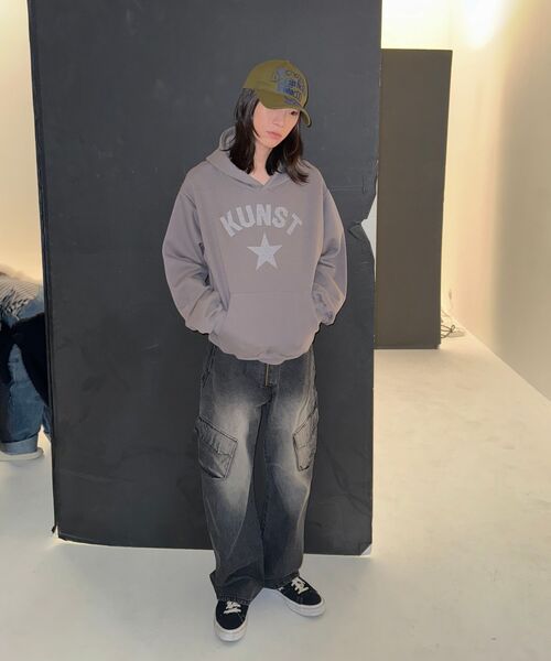 ISTKUNST(イストクンスト)の「KUNST HOODIE_PINK(IK2FSMM409A)(パーカー・レディース・ピンク・L/S/M)」の2枚目の写真