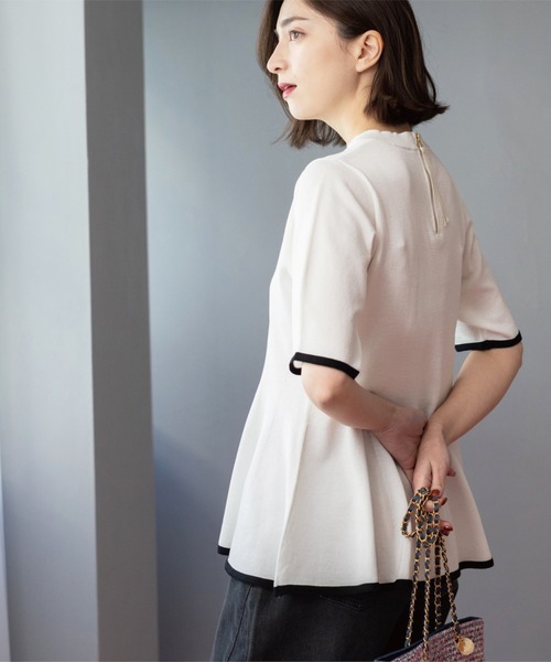 OPAQUE.CLIP(オペークドットクリップ)の「配色ライン ペプラムニット(ニット/セーター・レディース・ブラック系4/ホワイト系5/グレー系4/ブラック/ブルー系その他・38)」の2枚目の写真