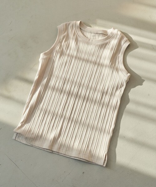 coen(コーエン)の「ランダムリブノースリーブタンクトップ(タンクトップ・レディース・ブラック/ターコイズブルー/ダークブラウン/ダークグレー/ベージュ/オフホワイト・M/L)」の5枚目の写真