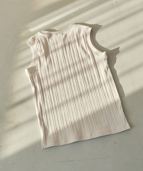 coen(コーエン)の「ランダムリブノースリーブタンクトップ(タンクトップ・レディース・ブラック/ターコイズブルー/ダークブラウン/ダークグレー/ベージュ/オフホワイト・M/L)」の13枚目の写真