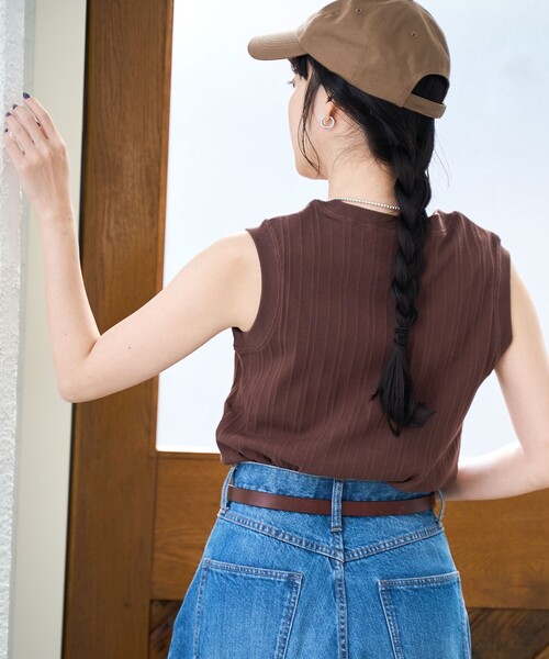 coen(コーエン)の「ランダムリブノースリーブタンクトップ(タンクトップ・レディース・ブラック/ターコイズブルー/ダークブラウン/ダークグレー/ベージュ/オフホワイト・M/L)」の16枚目の写真