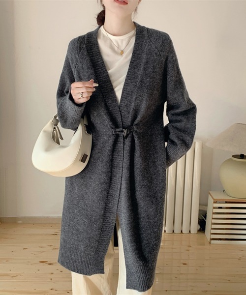 REMUR(レミュール)の「ロングニットカーディガン トグルボタン(その他アウター・レディース・チャコールグレー/ライトベージュ/ブラウン系その他/サックスブルー/ブラック/モカ・FREE)」の12枚目の写真