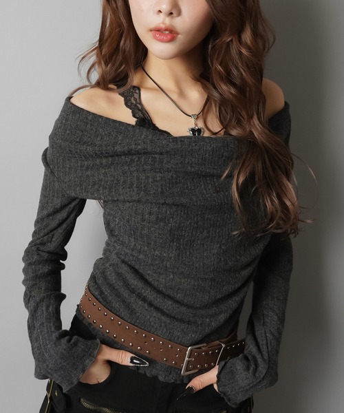 SPINNS（スピンズ）の「ドレープレイヤードで魅せる ベルト付きニュアンストップス（ニット/セーター・レディース・チャコール/アイボリー/グレイッシュベージュ・ONESIZE）」の18枚目の写真