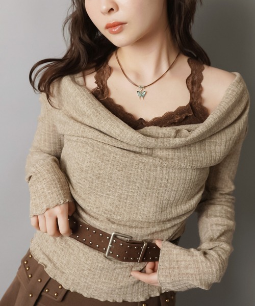 SPINNS（スピンズ）の「ドレープレイヤードで魅せる ベルト付きニュアンストップス（ニット/セーター・レディース・チャコール/アイボリー/グレイッシュベージュ・ONESIZE）」の15枚目の写真