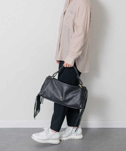 LORISTELLA(ロリステッラ)の「【LORISTELLA】ソフトレザーサイドフリンジショルダーバッグ(Q66335)(ショルダーバッグ・レディース・ブラック・ALL)」の9枚目の写真