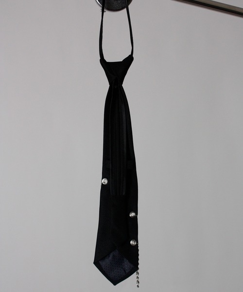 NYLAUS(ナイラス)の「【NYS】2026新作 2WAY ネクタイ付きシャツ 長袖シャツ オーバーサイズシャツ チェーン付きネクタイ ユニセックス(シャツ/ブラウス・メンズ・ブラック/ホワイト・L/M)」の6枚目の写真