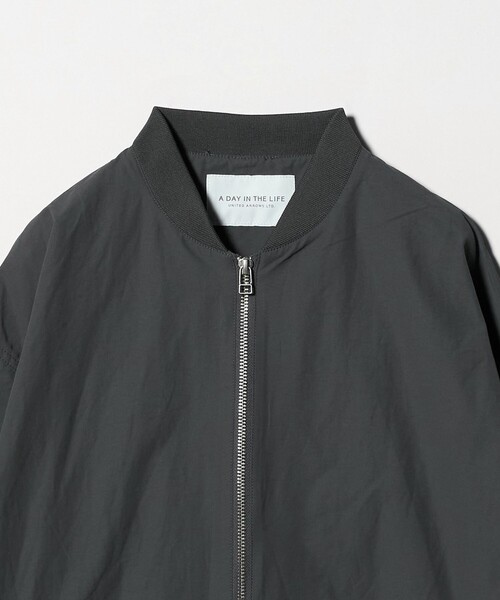 A DAY IN THE LIFE UNITED ARROWS(アデイインザライフユナイテッドアローズ)の「ロングブルゾン <A DAY IN THE LIFE>(ブルゾン・レディース・オリーブ/ナチュラル/ネイビー/ダークグレー・FREE)」の11枚目の写真