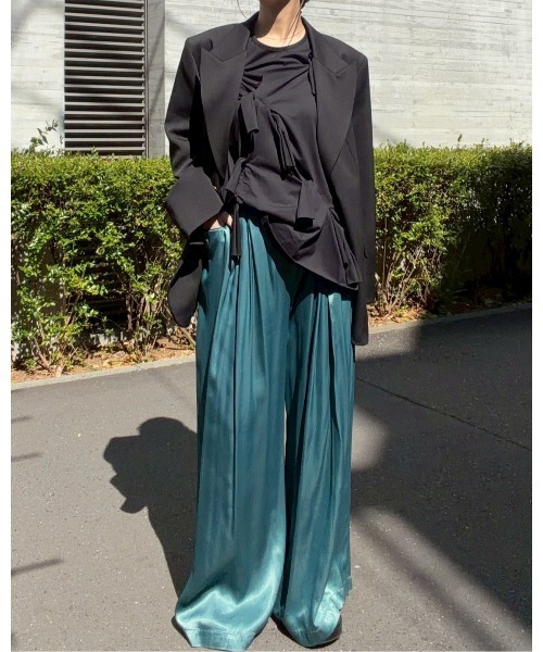 LE CIEL BLEU(ルシェルブルー)の「ピグメントダイリラクスドパンツ / Pigment-Dyed Relaxed Pants(その他パンツ・レディース・ライトイエロー/ライトグリーン・34/36)」の1枚目の写真