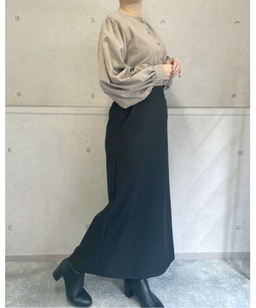 amini(アミニ)の「2WAYボリュームスリーブブラウス(シャツ/ブラウス・レディース・グレイッシュベージュ/ブラック/モカ・MEDIUM)」の15枚目の写真
