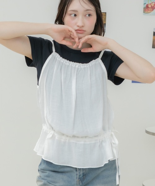 HEILIS(ヘイリス)の「サイドリボンキャミソールトップス / キャミソール キャミトップス レイヤードトップス シアーキャミ リボン サイドリボン ペプラム ギャザー 韓国 韓国ファッション フェミニン ガーリー カジュアル 重ね着 着回し 春服 夏服 秋服 ブラック ホワイト イエロー ブルー 黒 白 黄 水色(キャミソール・レディース・ホワイト/ブルー/イエロー/ブラック・FREE)」の17枚目の写真