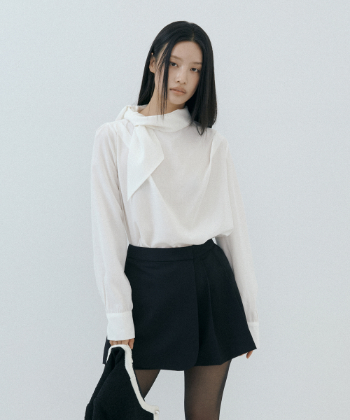 LUCIR ZU(ルシールズ)の「Ribbon Silky Blouse (ivory)(シャツ/ブラウス・レディース・その他・FREE)」の1枚目の写真