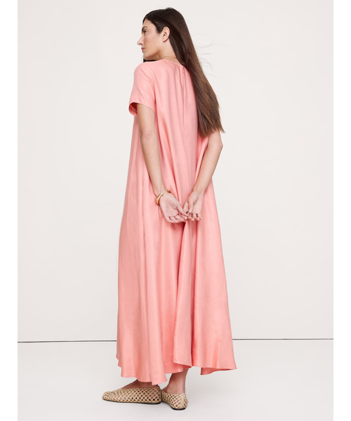 Banana Republic(バナナリパブリック)の「ビスコース リネン トラペーズ マキシ ドレス(ワンピース・レディース・ブラウン/ピンク・L/M/S/XS)」の4枚目の写真