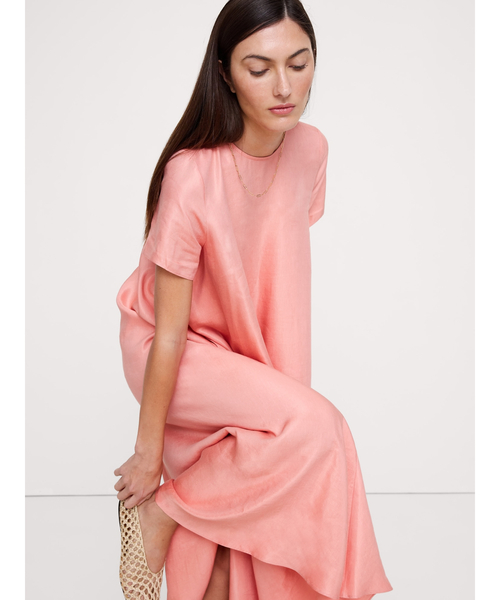 Banana Republic(バナナリパブリック)の「ビスコース リネン トラペーズ マキシ ドレス(ワンピース・レディース・ブラウン/ピンク・L/M/S/XS)」の6枚目の写真