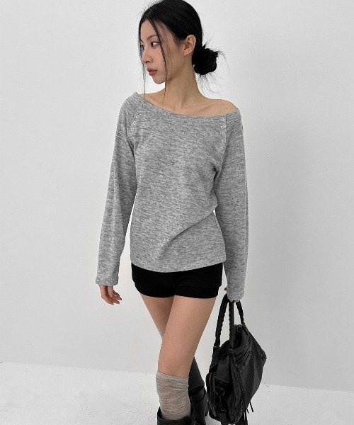 BLACKUP（ブラックアップ）の「[MADE] ミックスカラーボタンオフショルニットT（Tシャツ/カットソー・レディース・グレー/チャコール・FREE）」の13枚目の写真