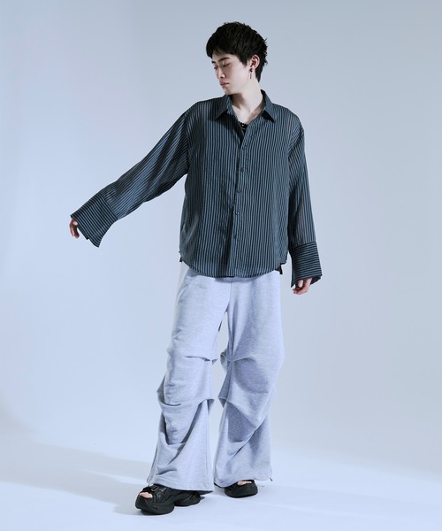 Ellno Loset(エルノロゼット)の「ストライプシアーアームスリットシャツ(シャツ/ブラウス・メンズ・オフホワイト/ブラック/ダークブルー・MEDIUM/SMALL/LARGE)」の16枚目の写真