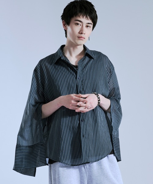 Ellno Loset(エルノロゼット)の「ストライプシアーアームスリットシャツ(シャツ/ブラウス・メンズ・オフホワイト/ブラック/ダークブルー・MEDIUM/SMALL/LARGE)」の18枚目の写真