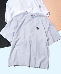 BEN DAVIS（ベンデイビス）の「【WEB限定】BEN DAVIS CAR EMBRO TEE/ベンデイビス 刺繍 Tシャツ リサイクルコットン混 ユニセックス（Tシャツ/カットソー）」