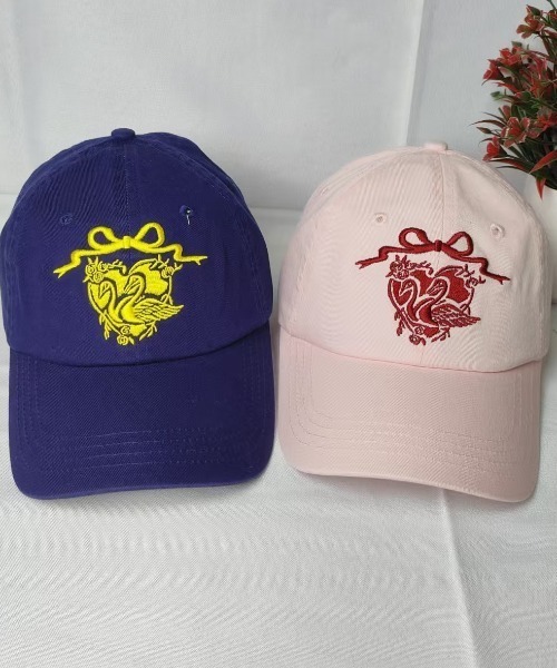 Vipoa（ヴィポア）の「Heart Swan Ribbon Cap（キャップ・レディース・ネイビー/レッド/ピンク・FREE）」の6枚目の写真