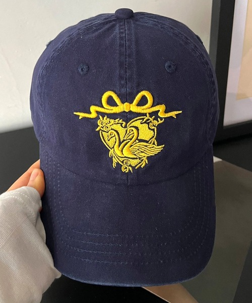 Vipoa（ヴィポア）の「Heart Swan Ribbon Cap（キャップ・レディース・ネイビー/レッド/ピンク・FREE）」の8枚目の写真