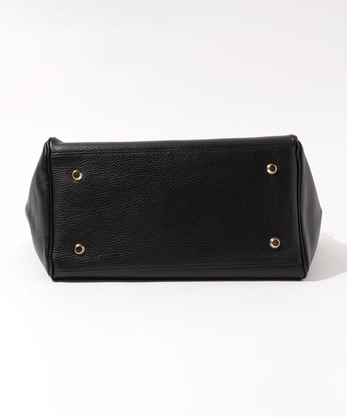 YOUNG&OLSEN The DRYGOODS STORE（ヤングアンドオルセン）の「YOUNG & OLSEN EMBOSSED LEATHER BELTED バッグ（トートバッグ・レディース・ベージュ/ブラック・FREE）」の5枚目の写真