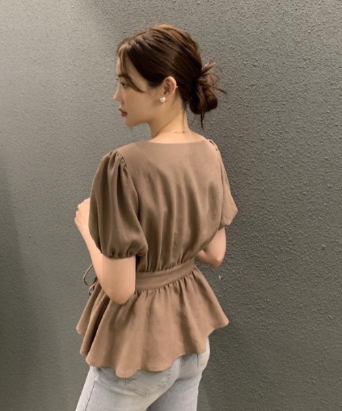 Teem Store(チームストア)の「ウエストマークカシュクールVネックブラウス(シャツ/ブラウス・レディース・ホワイト/ブラウン/ブルー・M/S)」の14枚目の写真