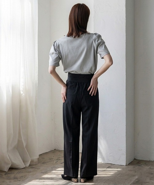 VitaFelice(ヴィータフェリーチェ)の「UVカット&接触冷感パフスリーブ半袖Tシャツ 汗染み防止加工(Tシャツ/カットソー・レディース・オフホワイト/スミクロ/グレー・FREE)」の18枚目の写真