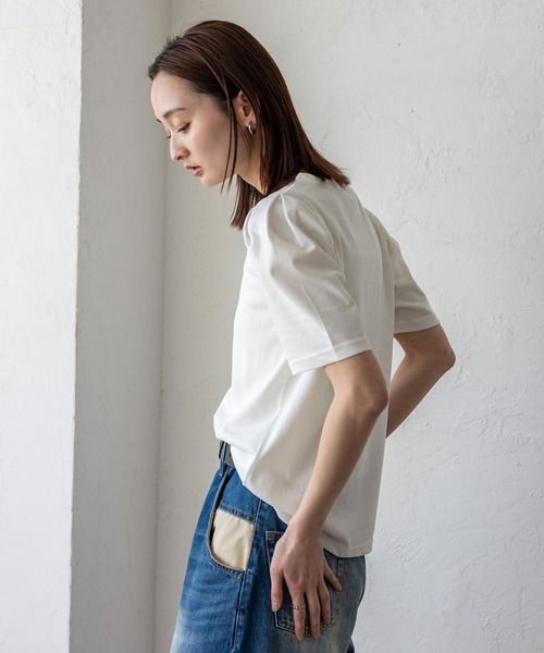 VitaFelice(ヴィータフェリーチェ)の「UVカット&接触冷感パフスリーブ半袖Tシャツ 汗染み防止加工(Tシャツ/カットソー・レディース・オフホワイト/スミクロ/グレー・FREE)」の7枚目の写真