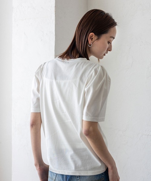 VitaFelice(ヴィータフェリーチェ)の「UVカット&接触冷感パフスリーブ半袖Tシャツ 汗染み防止加工(Tシャツ/カットソー・レディース・オフホワイト/スミクロ/グレー・FREE)」の8枚目の写真