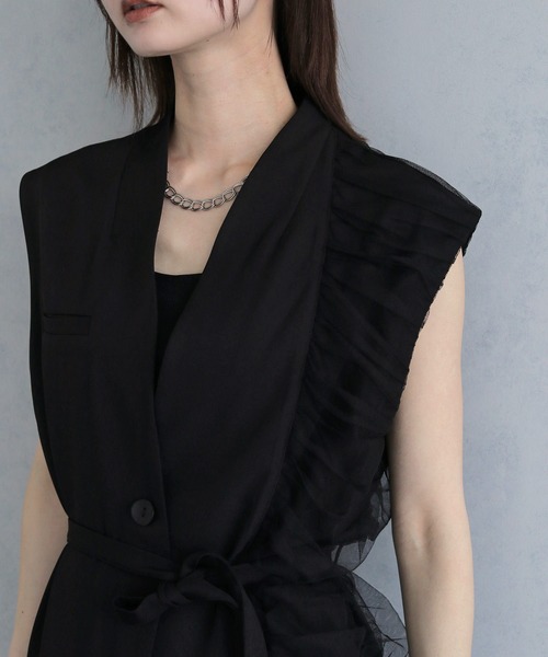 &g'aime(アンジェム)の「【&g'aime 】ギャザー切替ベスト Gathered Panelled Vest(ベスト・レディース・チャコールグレー/ブラック・FREE)」の10枚目の写真