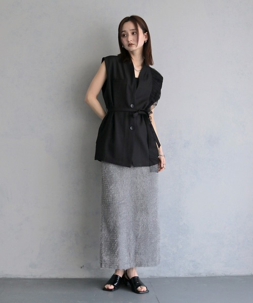 &g'aime(アンジェム)の「【&g'aime 】ギャザー切替ベスト Gathered Panelled Vest(ベスト・レディース・チャコールグレー/ブラック・FREE)」の12枚目の写真