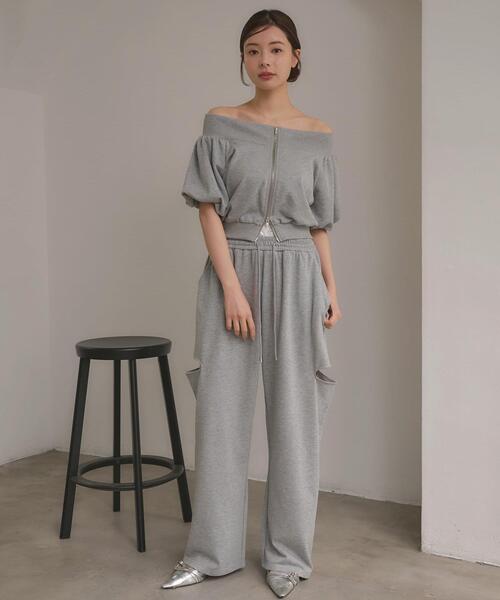 SOELA(ソエラ)の「【INGNI SOELA】レースレイヤードサイドカットスウェットパンツ/WEB限定(スウェットパンツ・レディース・グレー/ブラック/アイボリー・M)」の3枚目の写真