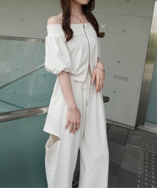 SOELA(ソエラ)の「【INGNI SOELA】レースレイヤードサイドカットスウェットパンツ/WEB限定(スウェットパンツ・レディース・グレー/ブラック/アイボリー・M)」の5枚目の写真