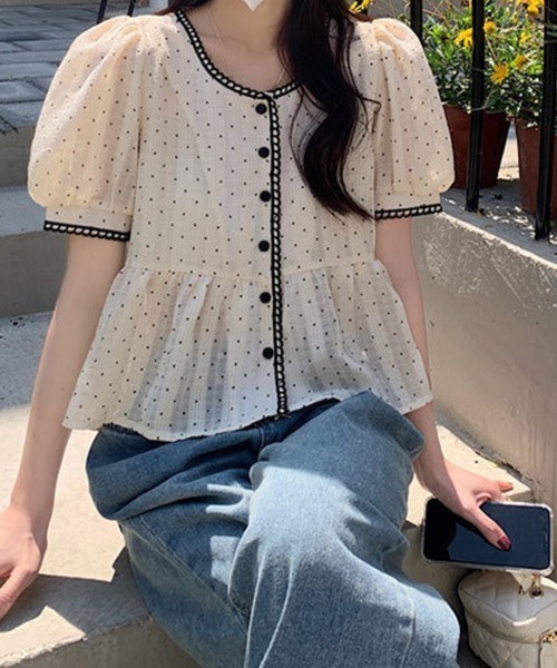 mielu(ミエル)の「ドット柄バイカラーチュニック(シャツ/ブラウス・レディース・ホワイト・MEDIUM/LARGE)」の4枚目の写真