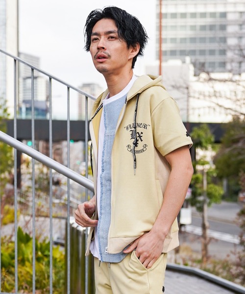 LUXE/R(ラグジュ)の「(RM)【LUXE/R】ポリエステル スウェード ファスナー ジップパーカー(パーカー・メンズ・ベージュ/ブラック/エメラルド・LARGE/X-LARGE)」の2枚目の写真