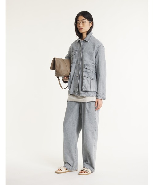 Maison Kitsune(メゾンキツネ)の「DENIM BARN JACKET(デニムジャケット・レディース・ライトグレー・XS)」の4枚目の写真