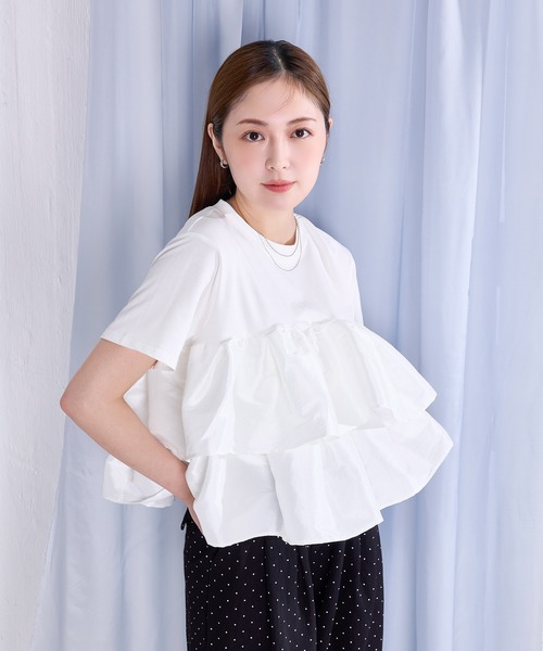 en CAnAF(エンカナフ)の「【1枚で華やぐ主役トップス】ナイロンドッキングフリルTシャツ(Tシャツ/カットソー・レディース・ブラウン/ブラック/ホワイト・フリー)」の5枚目の写真
