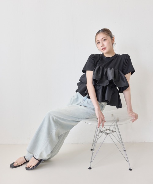 en CAnAF(エンカナフ)の「【1枚で華やぐ主役トップス】ナイロンドッキングフリルTシャツ(Tシャツ/カットソー・レディース・ブラウン/ブラック/ホワイト・フリー)」の9枚目の写真