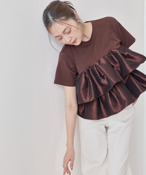 en CAnAF(エンカナフ)の「【1枚で華やぐ主役トップス】ナイロンドッキングフリルTシャツ(Tシャツ/カットソー・レディース・ブラウン/ブラック/ホワイト・フリー)」の15枚目の写真