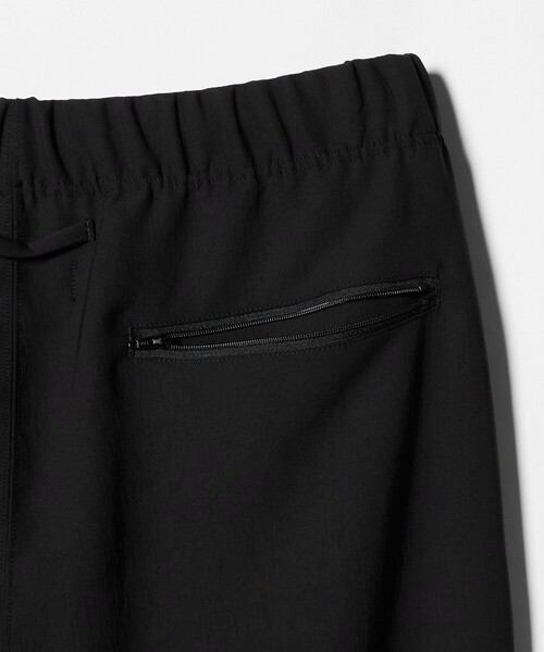 UNITED ARROWS & SONS by DAISUKE OBANA(ユナイテッドアローズアンドサンズバイダイスケオバナ)の「<D.O UNITED ARROWS BY DAISUKE OBANA>Ⅰ 1P WIDE TPD PANTS BLK 26SS/ワイドパンツ(その他パンツ・メンズ・ブラック・M/S/L/XL)」の9枚目の写真