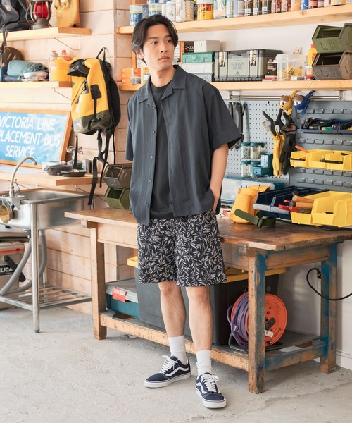 BAYFLOW(ベイフロー)の「ドビーストライプシャツ(シャツ/ブラウス・メンズ・チャコール/ブラウン・LARGE/MEDIUM)」の3枚目の写真