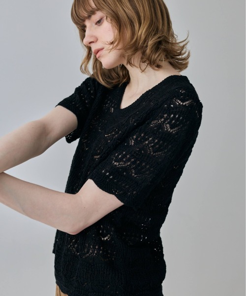 flaeu(フラユ)の「Eyelet Lace Knit Pullover(ニット/セーター・レディース・ブラック/アイボリー・FREE)」の11枚目の写真