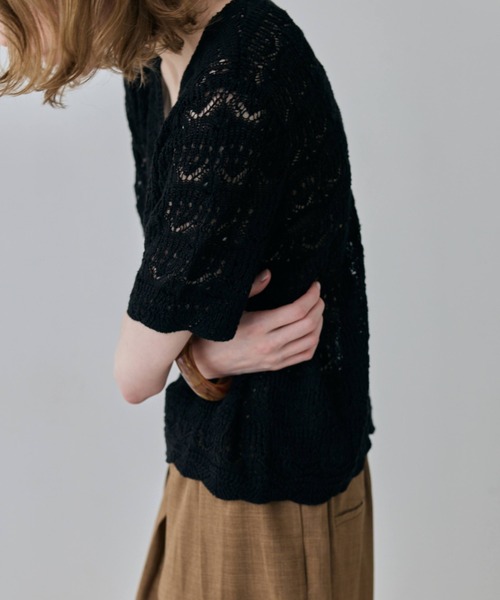 flaeu(フラユ)の「Eyelet Lace Knit Pullover(ニット/セーター・レディース・ブラック/アイボリー・FREE)」の13枚目の写真