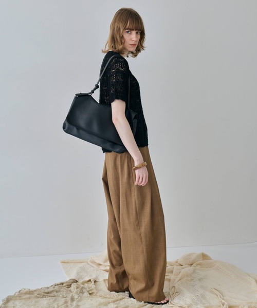 flaeu(フラユ)の「Eyelet Lace Knit Pullover(ニット/セーター・レディース・ブラック/アイボリー・FREE)」の16枚目の写真