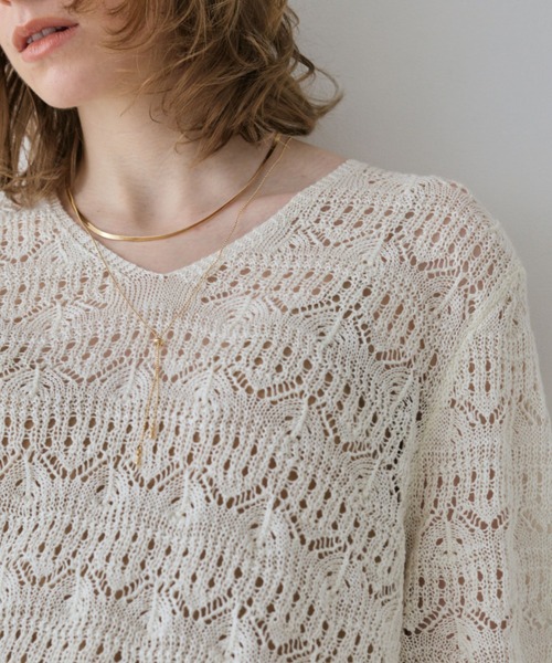 flaeu(フラユ)の「Eyelet Lace Knit Pullover(ニット/セーター・レディース・ブラック/アイボリー・FREE)」の6枚目の写真