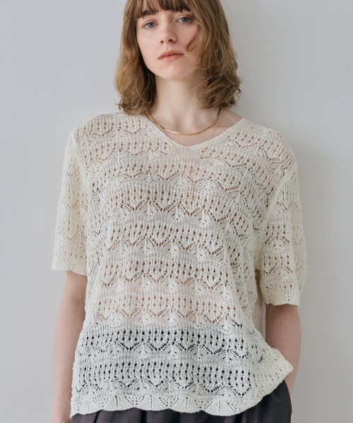flaeu(フラユ)の「Eyelet Lace Knit Pullover(ニット/セーター・レディース・ブラック/アイボリー・FREE)」の3枚目の写真