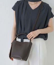 AULENTTI（オウレンティ）の「【AULENTTI/オウレンティ】ポーチ・ショルダー付 レザーハンドバッグ（トートバッグ）」