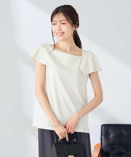 a.v.v(アーヴェヴェ)の「【接触冷感/UVカット】オフショルトップス(Tシャツ/カットソー・レディース・ブラック/アイボリー・39)」の3枚目の写真